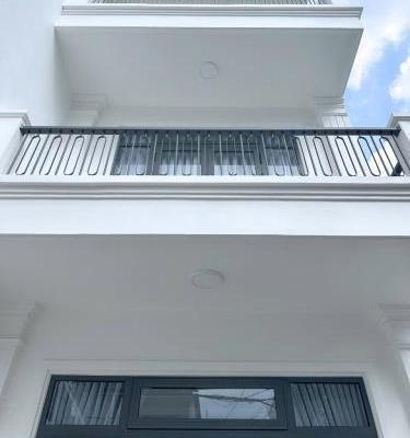 Bán Nhà mặt phố 83m²