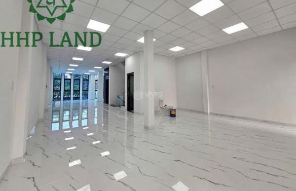 Cho thuê toà nhà mới đẹp, 🏦 có thang máy đường Đồng Khởi Biên Hòa