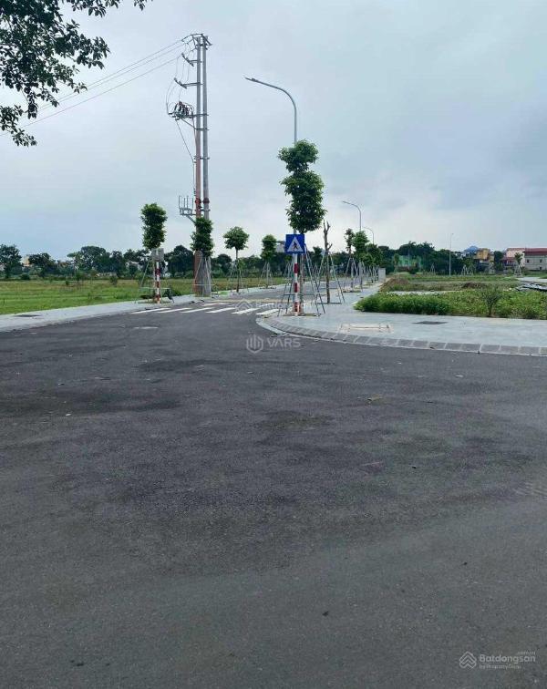 Tôi cần bán gấp 🔥 mảnh đất đấu giá khu x2 lô góc tại mai lâm sát vin cổ loa