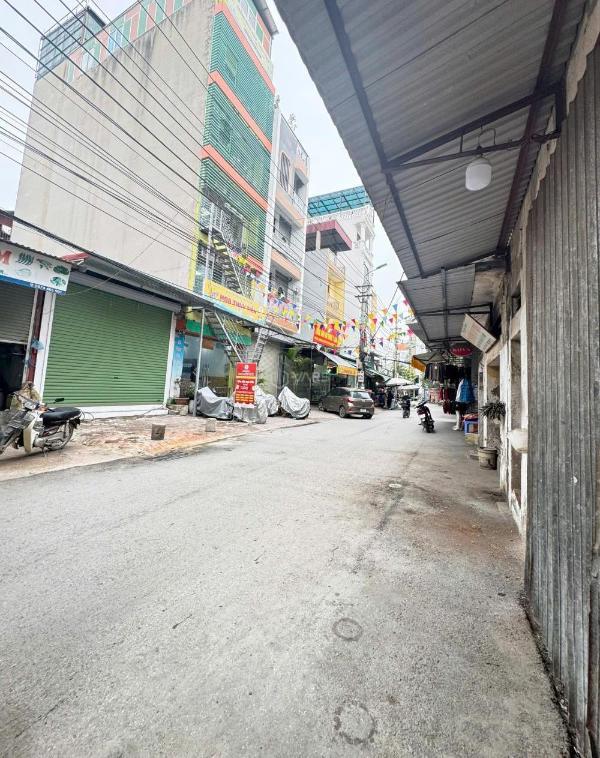 Bán 64.5 m2 đất 🔥 mặt chợ trung tâm trạm trôi, hoài đức