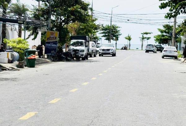 Lô đất mặt tiền 🏢 hồ thấu siêu đẹp - gần biển - bề ngang rộng - tiện kinh doanh