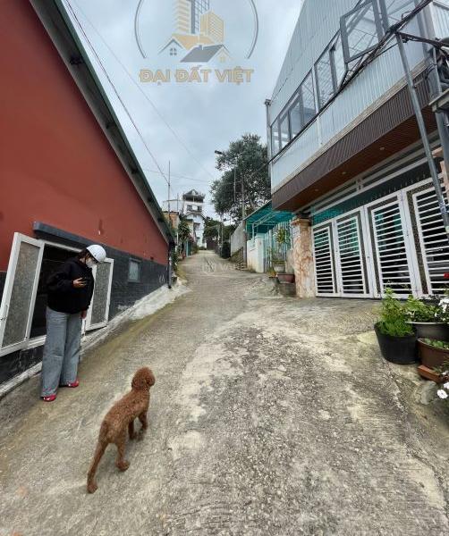 Cần bán Nhà trong hẻm 105m²