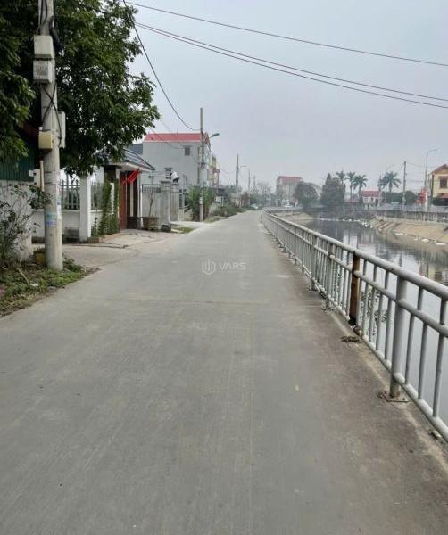 Bán Đất nền riêng lẻ 180m²