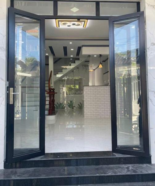 Chủ cần bán Nhà mặt phố 139m²