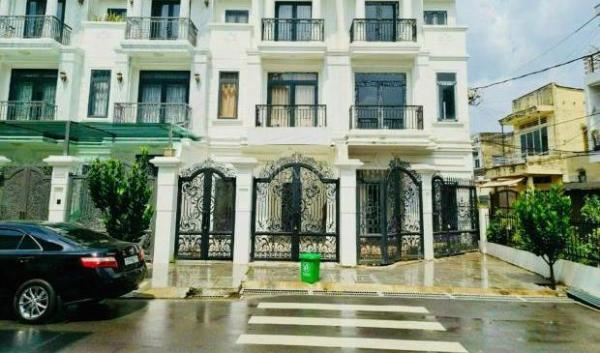 Giá 🏠 gấp 6,8 tỷ. Bán nhà 1T2L kdc Tín Nghĩa gần Cây Dừa P. Quang Vinh đường CMT8.