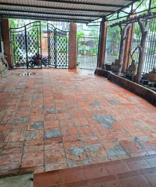 Cho thuê Nhà mặt phố 160m²