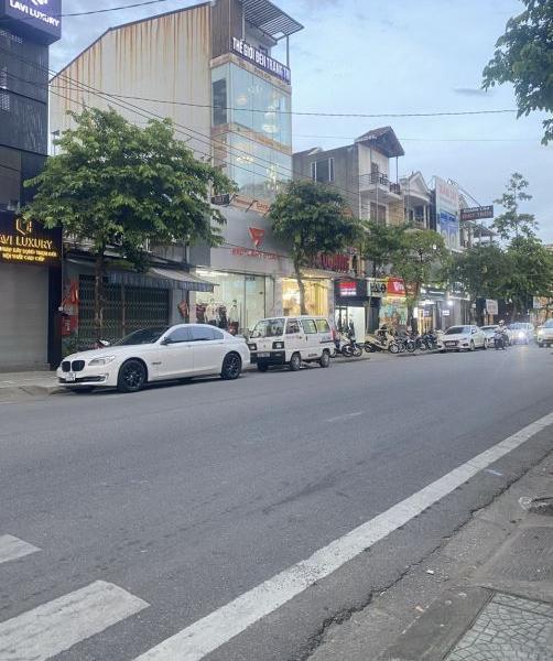 🔥🔥🔥 Mặt 🔥 tiền Trường Chinh gần ngã 3 Hà Huy Tập, ngang rộng cho thuê KD tốt