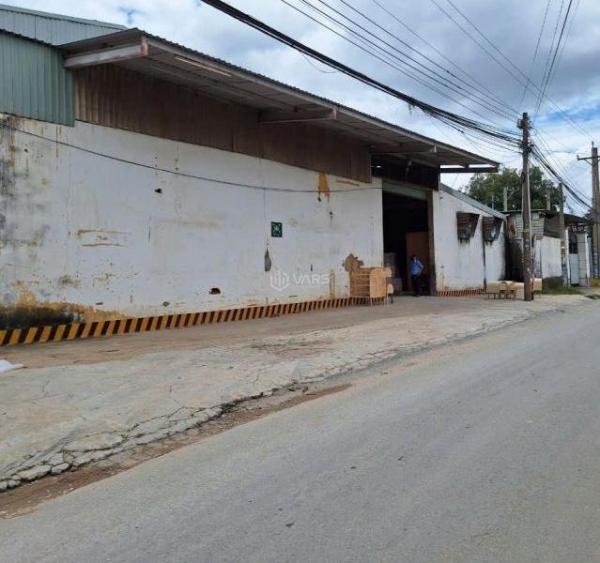 Cần bán Nhà xưởng, nhà kho 920m²