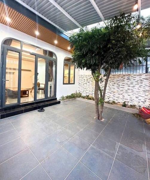 Chủ cần bán Nhà trong hẻm 100m²