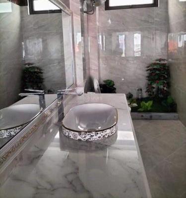 Bán Nhà mặt phố 69m²