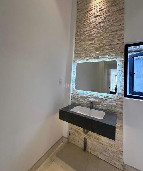 Chủ cần bán Nhà mặt phố 75m²