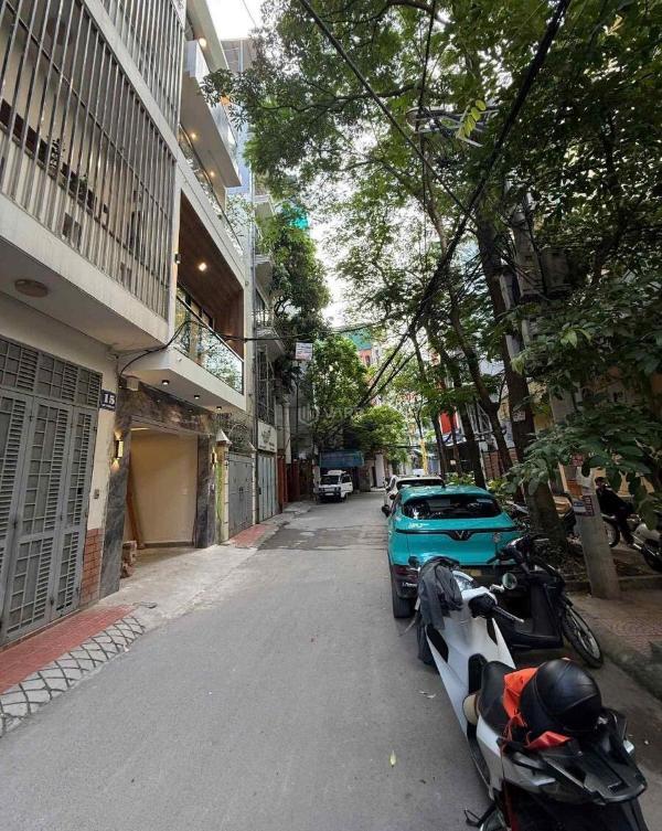 Bán nhà phố hoàng cầu, đống đa 70m, 5 tầng, mt 4.5m. giá: 27.9 🏢 tỷ. lh: 09371*****