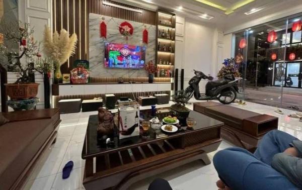 Bán nhà mặt đường nhánh Nguyễn Văn 🏣 trỗi
