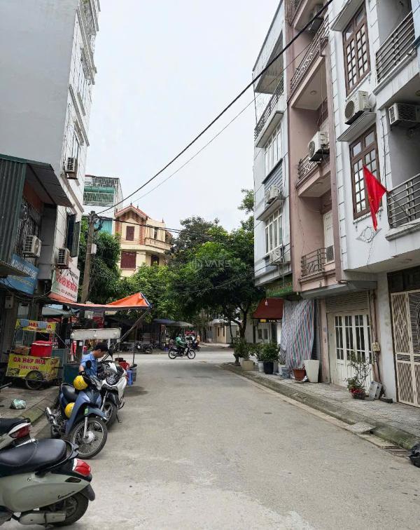 Bán nhà phố chiến 🔥 thắng kdt văn quán 38m2 5 tầng 12 tỷ vỉa hè ô tô tránh