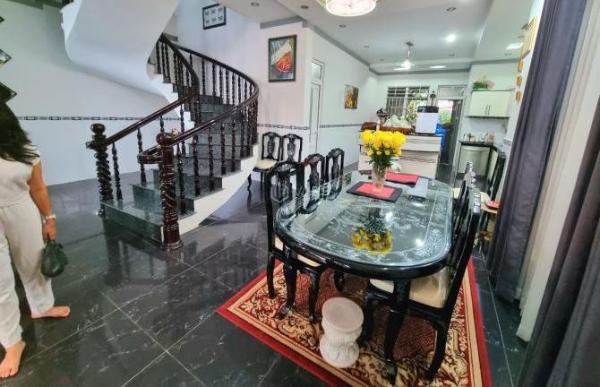Cần bán Nhà mặt phố 315m²