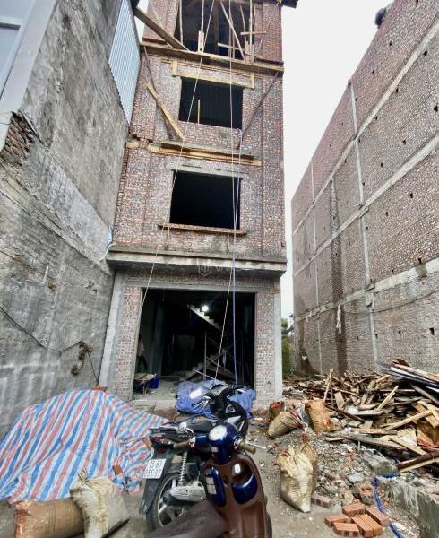Nhà dt80m2 4 tầng sân cổng độc lập ngõ oto vào 🏣 nhà Ngô Gia Tự