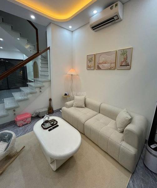Bán gấp nhà gần Trường Lê Quý Đôn .Phúc Lợi 🏠 .Long Biên . 36m.-4,5Tầng-giá 5tỷ2 (có gia Lộ)