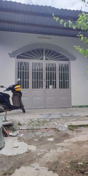 Chủ cần bán Nhà mặt phố 100m²