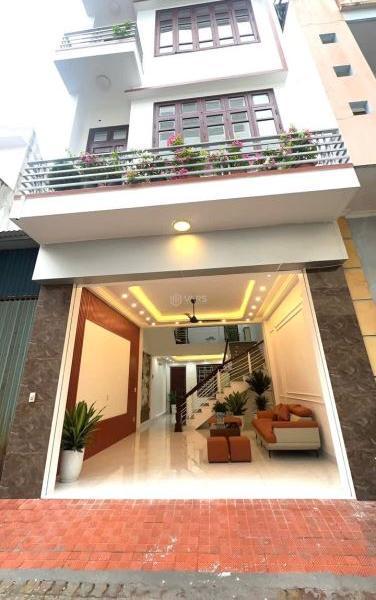 Cần bán căn nhà 4 tầng đối diện viện Mắt Quốc Tế( đường Trường 🏚️ Chinh)