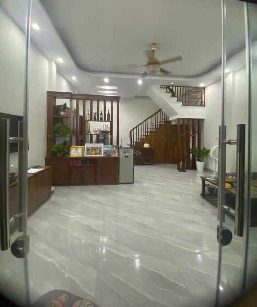 Bán Nhà trong hẻm 44m²