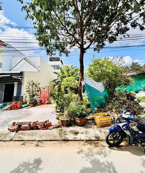 Cần bán Nhà trong hẻm 100m²