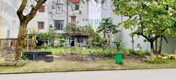 🔥Bán lô Nguyễn Tri Phương/ YNA, làn 2 đường H100. 👉🏻Giá 🏣 tl Diện tích 81m Mặt tiền 4,