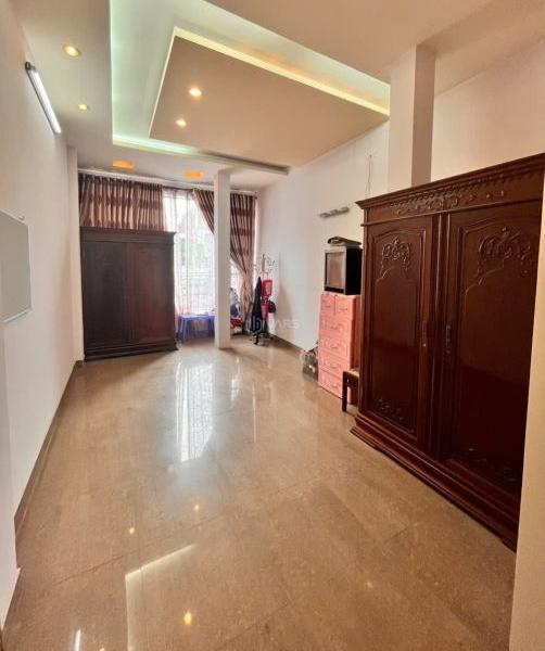 Chủ cần bán Nhà mặt phố 75m²