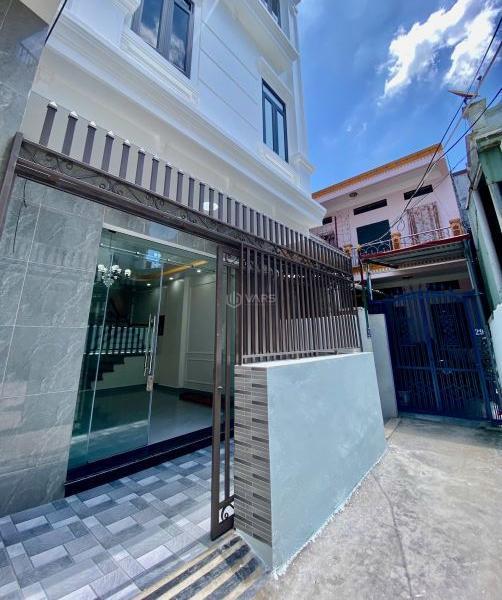 Chủ cần bán Nhà trong hẻm 42m²