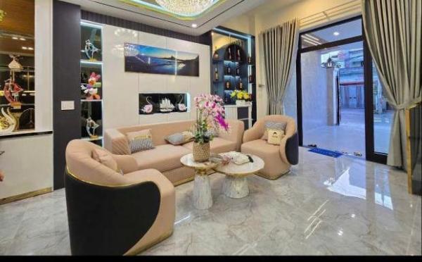 + Nhà 3 tầng mới xây nội thất châu âu siêu đẹp, Biển Nguyễn Tất Thành 🏡 100m, khu bãi tắm