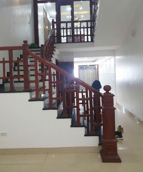 Bán nhà 3,5 🏣 tầng đường phan huy chú bò sơn 2 DT 84m, MT 4,2m,Hướng TB, Giá 12 tỷ