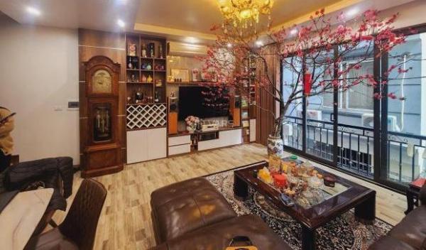 Bán 🏦 nhà Lạc Long Quân 52m 6t mt5m chỉ 10.5 tỷ