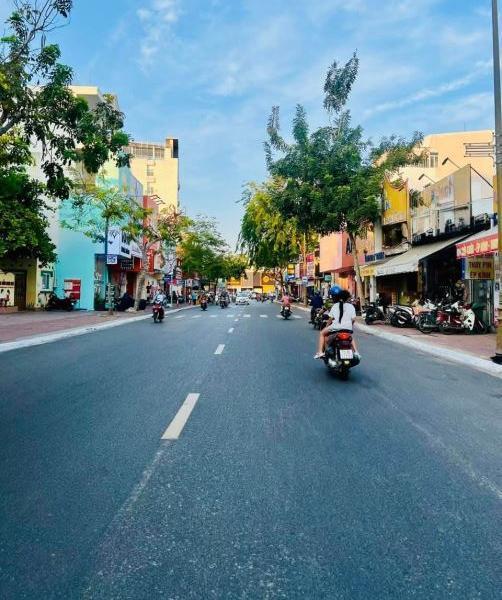 Cần bán Nhà mặt phố 425m²