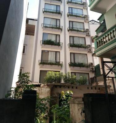 Bán Nhà trong hẻm 102m²