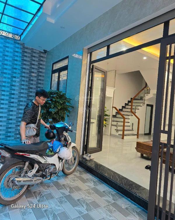 Bán Nhà trong hẻm 80m²