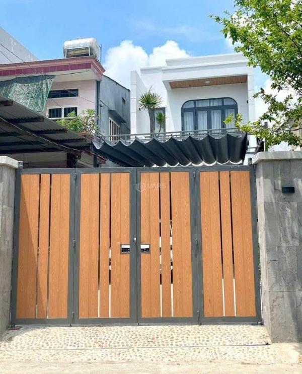Hạ giá căn 🌊 nhà lầu - trả trước 500 triệu nhận nhà