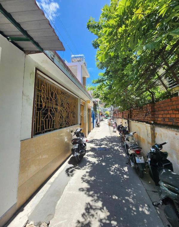 Chủ cần bán Nhà trong hẻm 40m²