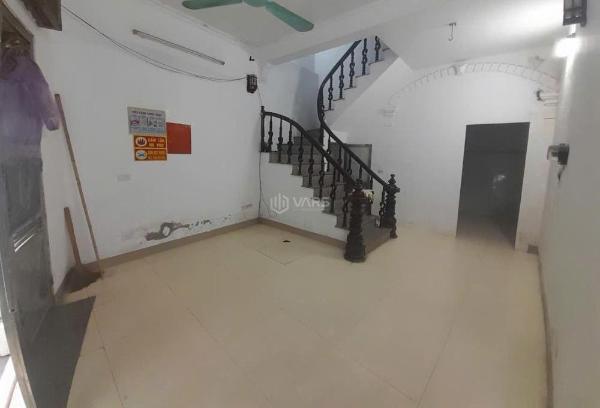 Chủ cho thuê Nhà trong hẻm 40m²