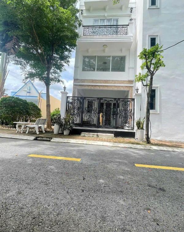 🏡 bạn đang cần nhà phố mt ở 🏣 đường lê hữu nghĩa - tp. tân an - shr 2 tỷ 2