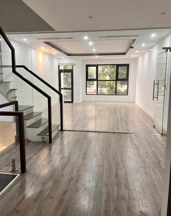Cho thuê Nhà mặt phố 70m²
