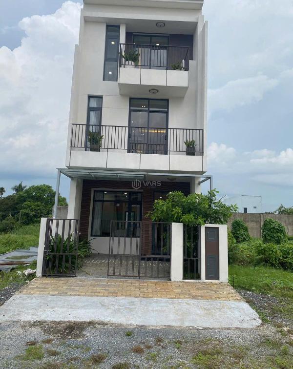 Chủ cần bán Nhà mặt phố 80m²