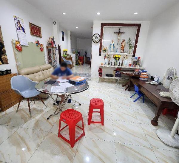 Cần bán Nhà trong hẻm 82m²