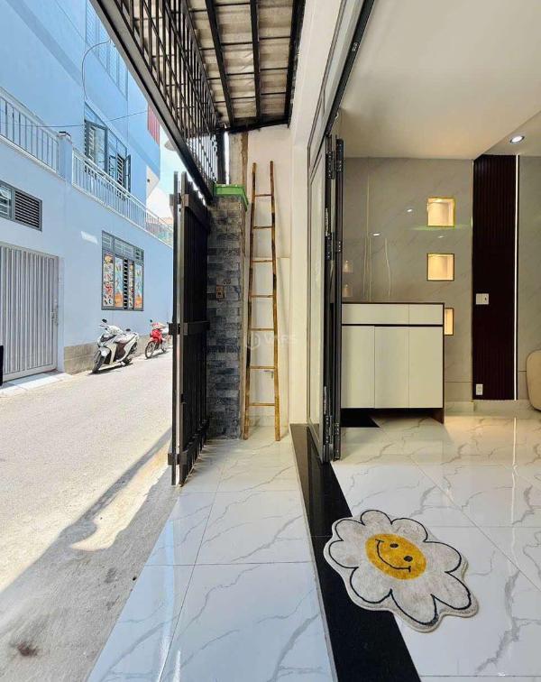 Hẻm nhựa oto gần emart - 52m2 3tầng 4pn full 🏤 nt - 6.45 tỷ