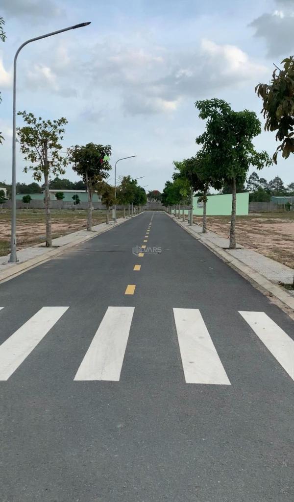 Đón đầu hạ tầng- lô đất sát sân bay quốc 🏦 tế long thành giá 1 tỷ, 100m2 full thổ
