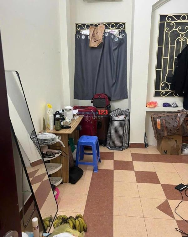 Cho thuê nhà 4 tầng phố hồng mai, 🏤 hai bà trưng. giá: 15tr. lh: 09371*****