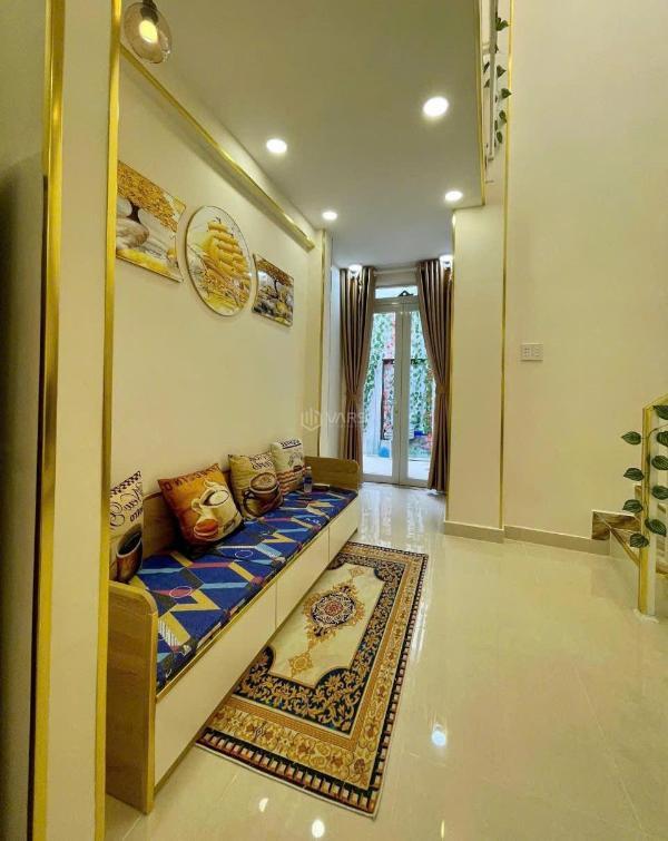 Cần bán Nhà trong hẻm 30m²