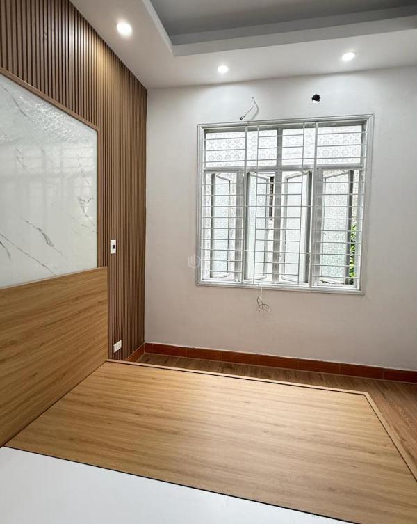 <mark style="background-color: transparent; font-weight: 400; ">Nhà đẹp xây mới tinh lạc long quân 💥 - tây hồ - gần lotte tây hồ 48m × 5</mark>