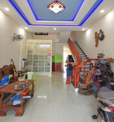 Bán Nhà mặt phố 110m²