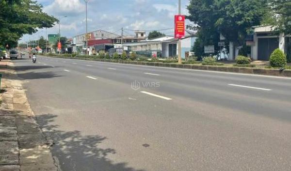 Chủ cần bán Nhà mặt phố 210m²