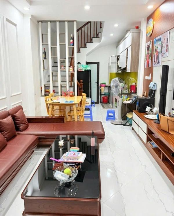 Bán nhà xuân phương: dt 30m2 - 5 tầng 👍 - tổng 3 phòng ngủ