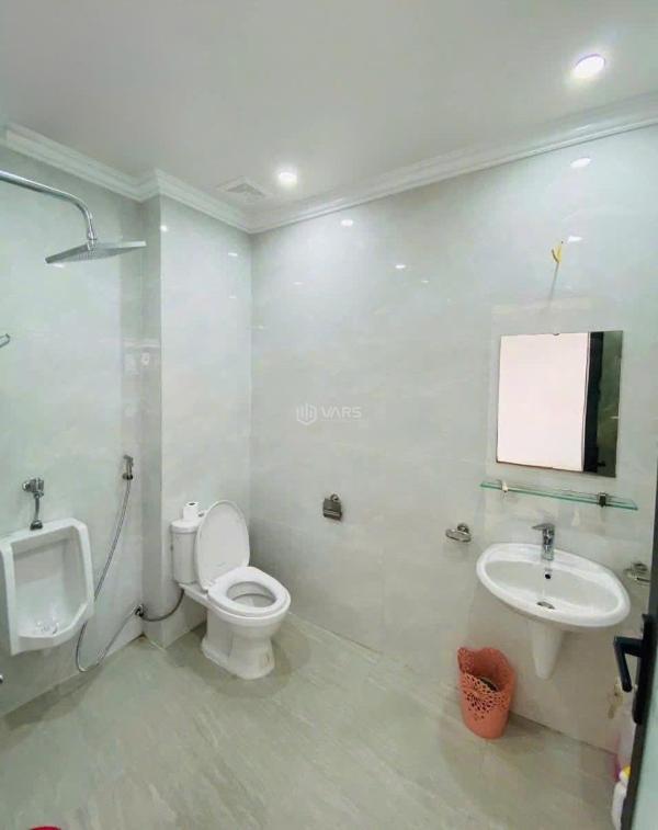 Cho thuê sàn văn phòng tầng 1 🏚️ và tầng 2 kđt waterfront